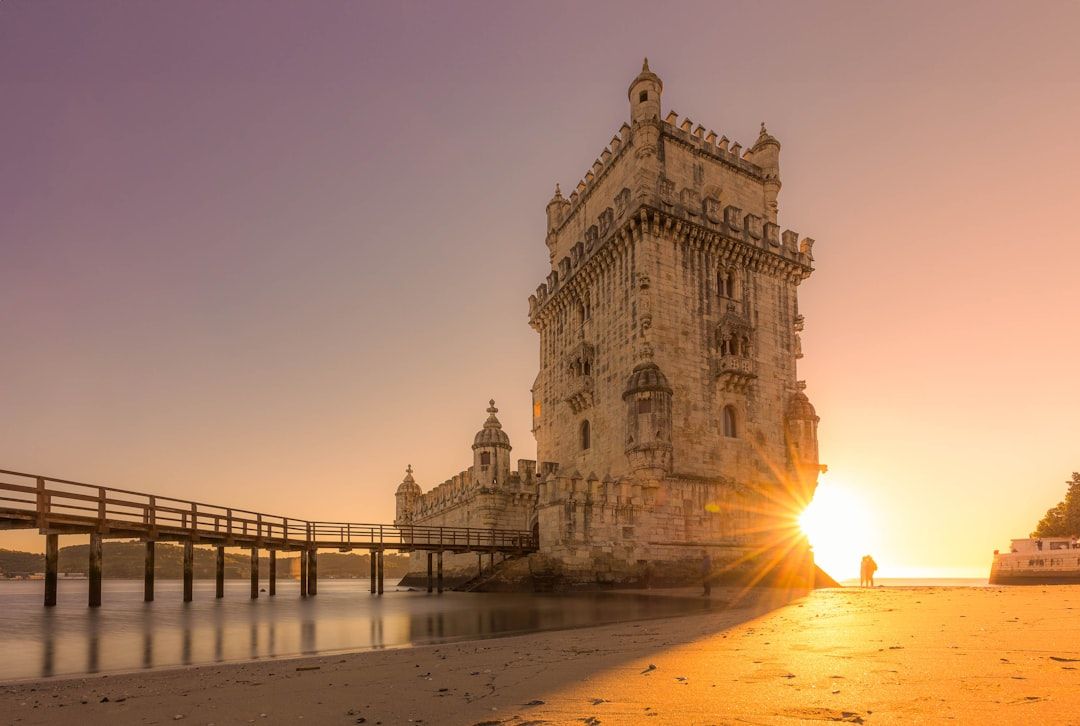Free or nearly in Lisbon